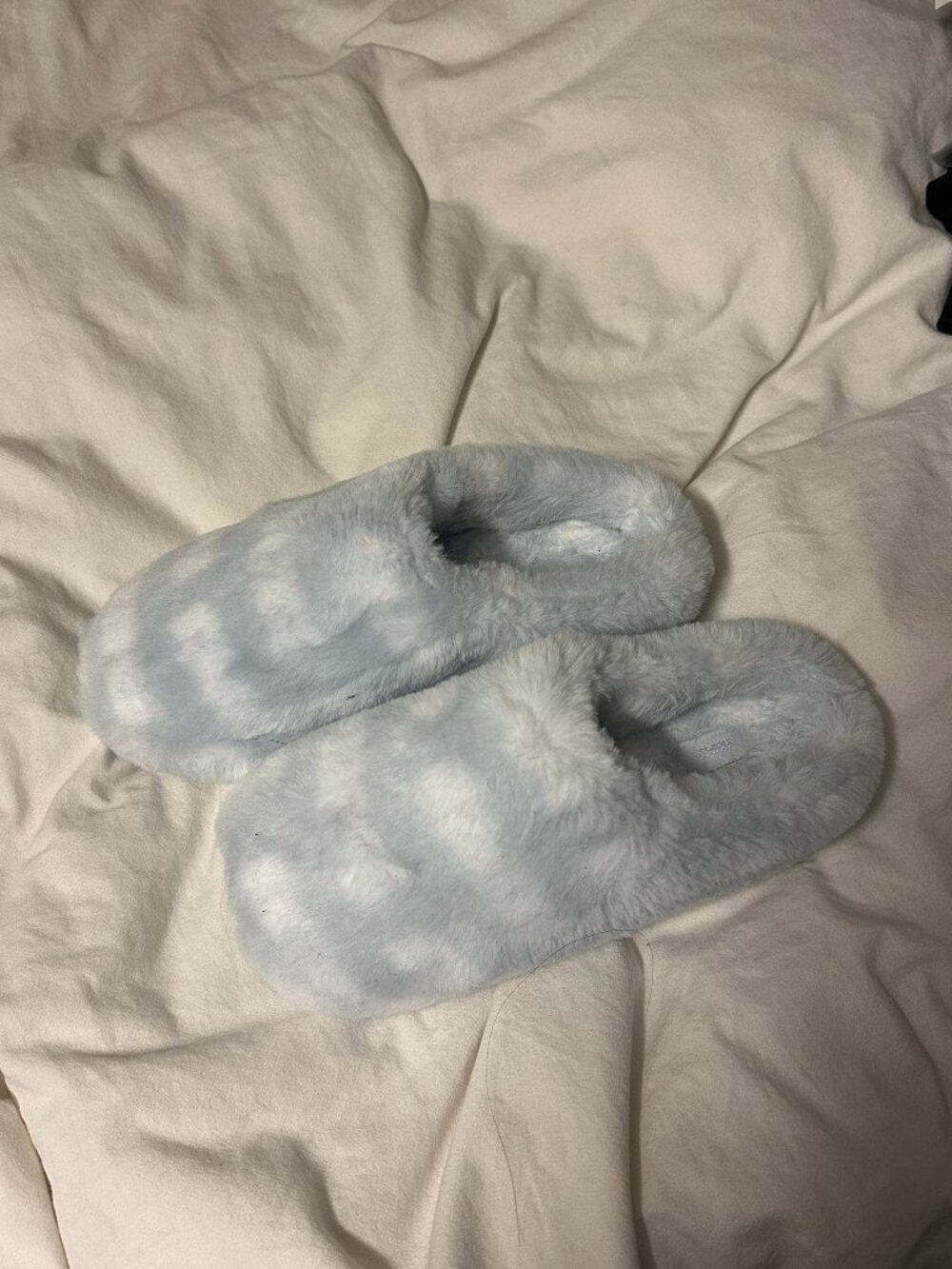 skims slippers 38